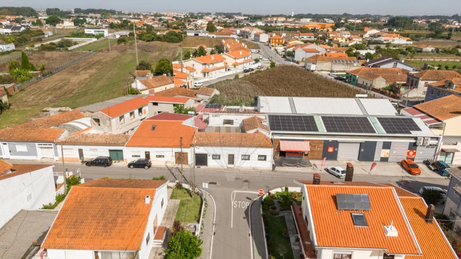 Moradia T4 para Venda em Oliveirinha Foto 1