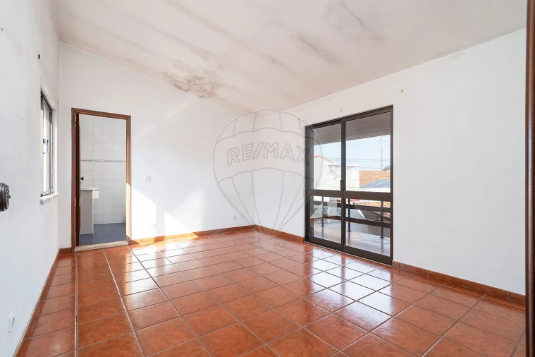 Moradia T4 para Venda em Oliveirinha Foto 28