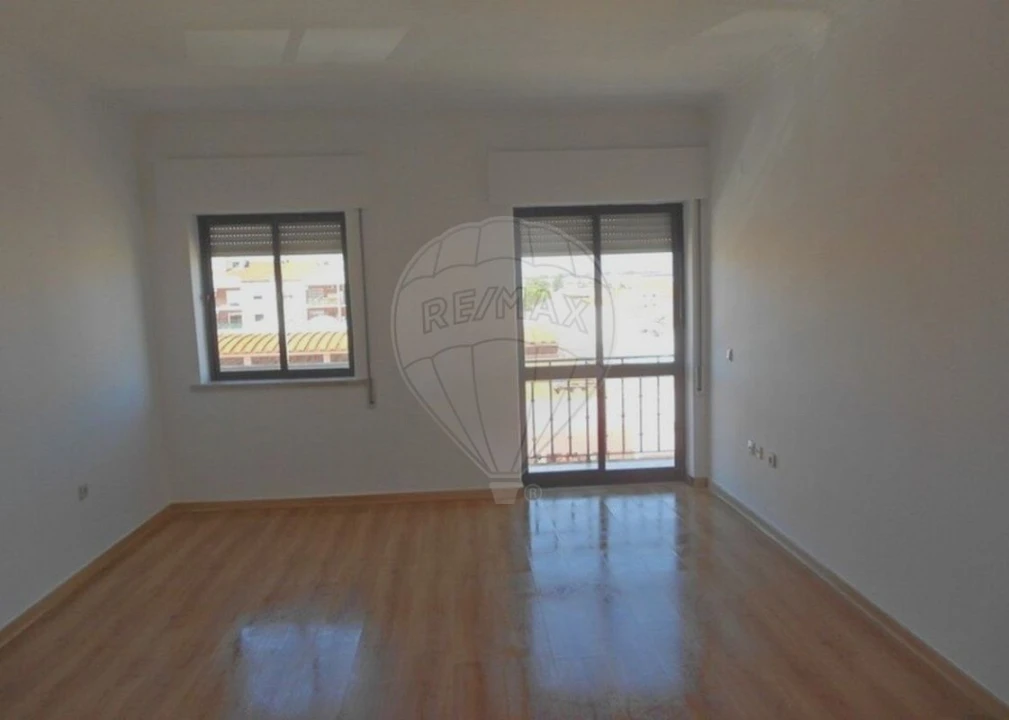 Apartamento T3 para Venda em Moita Foto 3