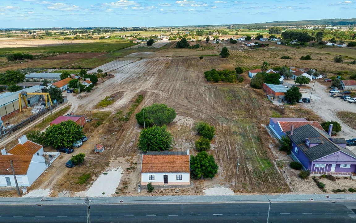 Moradia T2 para Venda em Benfica do Ribatejo Foto 2