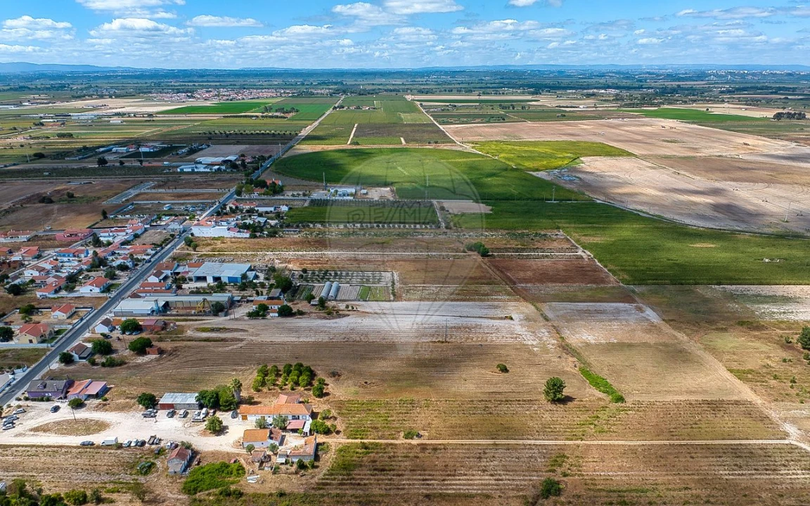Moradia T2 para Venda em Benfica do Ribatejo Foto 34