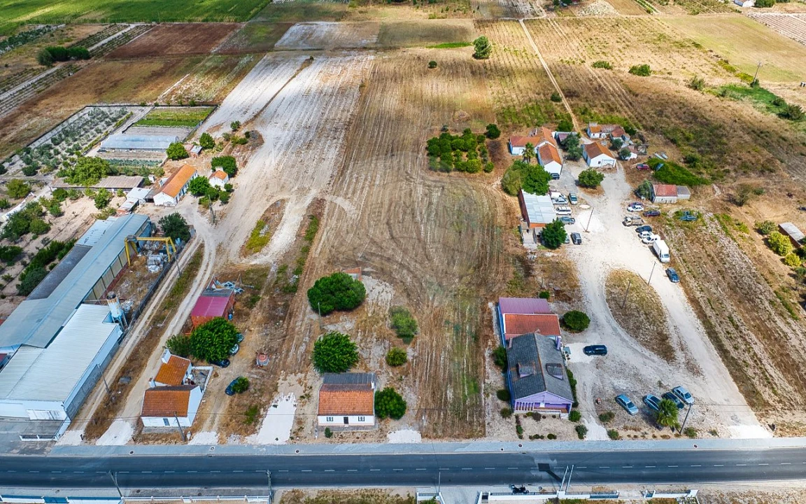 Moradia T2 para Venda em Benfica do Ribatejo Foto 41