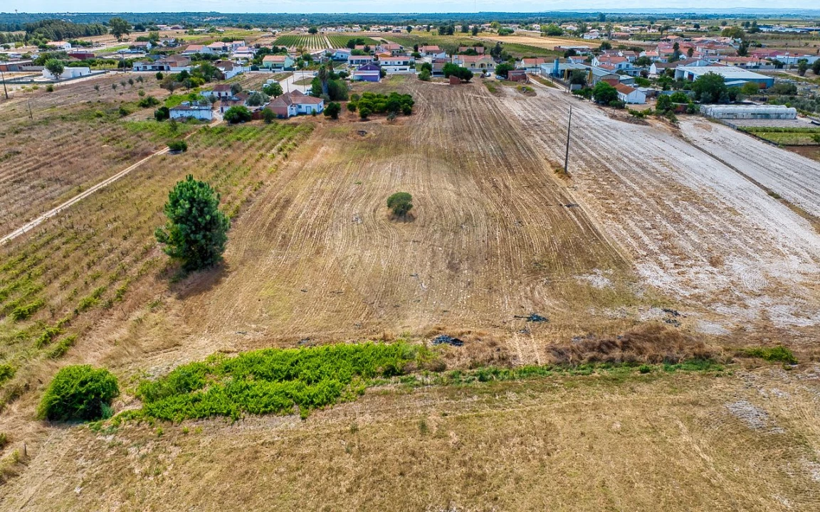 Moradia T2 para Venda em Benfica do Ribatejo Foto 42