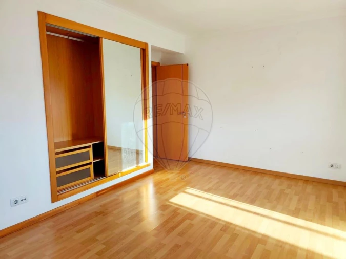 Apartamento T3 para Venda em Azambuja Foto 14