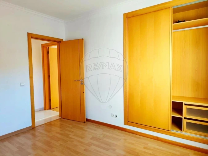 Apartamento T3 para Venda em Azambuja Foto 8