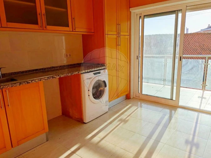 Apartamento T3 para Venda em Azambuja Foto 6