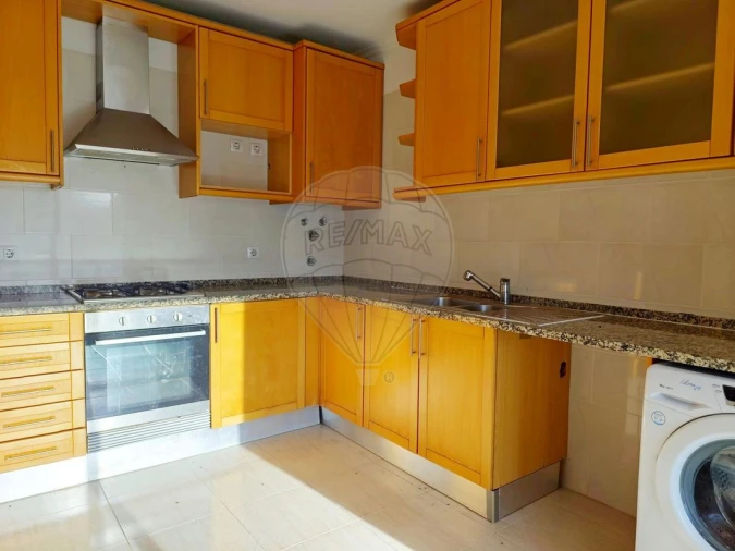 Apartamento T3 para Venda em Azambuja Foto 3