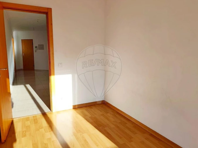Apartamento T3 para Venda em Azambuja Foto 13
