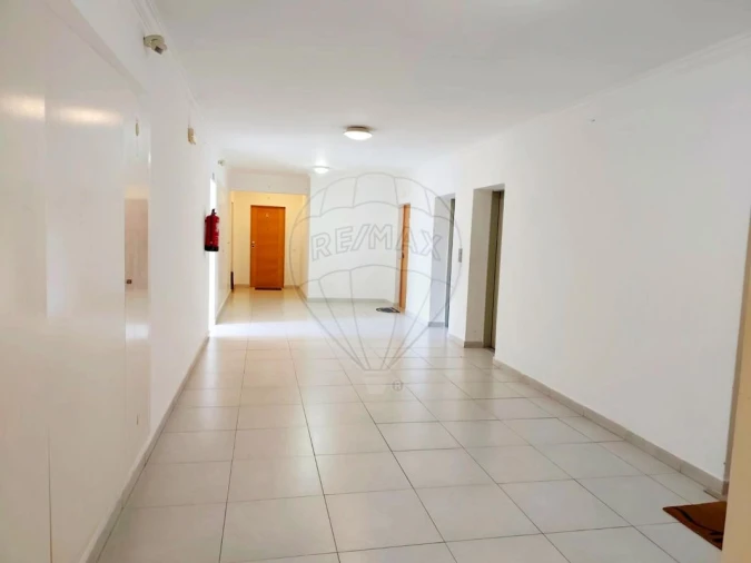 Apartamento T3 para Venda em Azambuja Foto 16