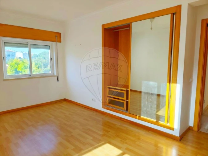 Apartamento T3 para Venda em Azambuja Foto 9