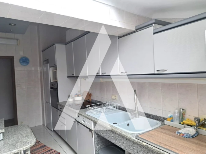 Apartamento T3 para Arrendamento em Glória e Vera Cruz Foto 2