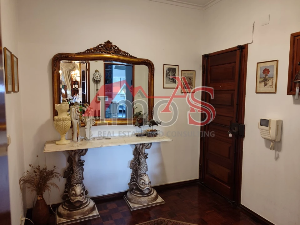 Apartamento T3 para Venda em Queluz e Belas Foto 3