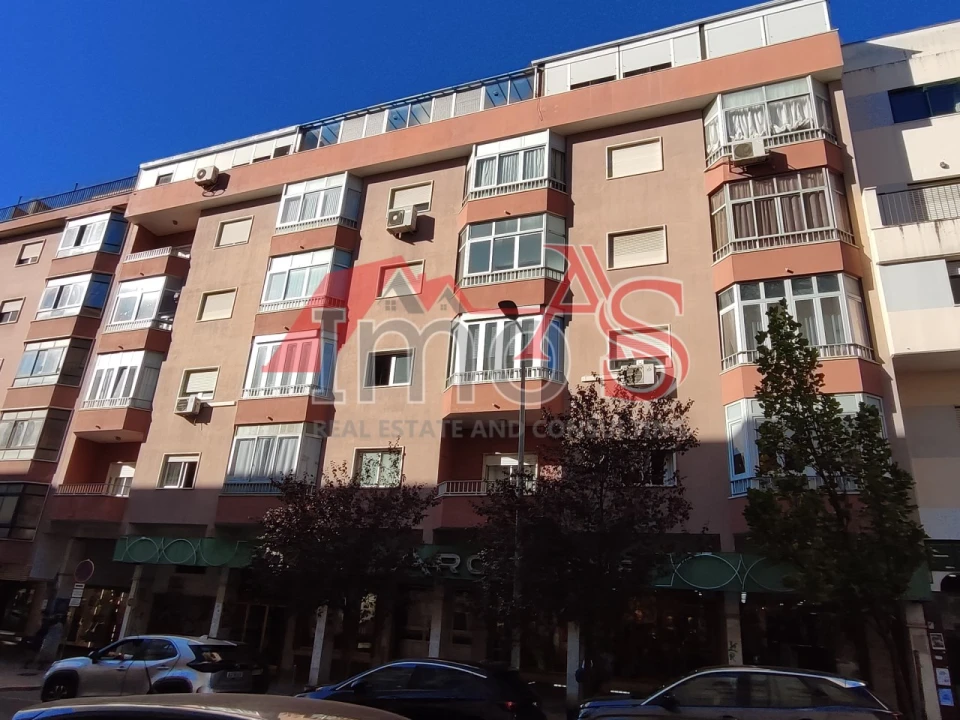 Apartamento T3 para Venda em Queluz e Belas Foto 37