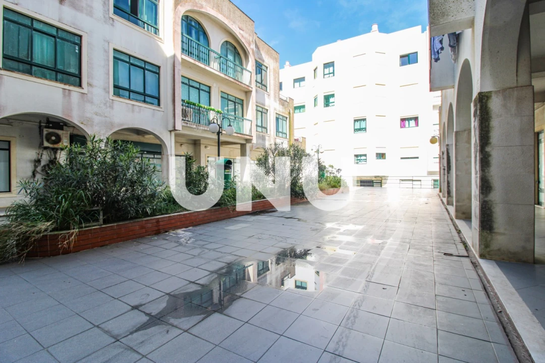 Loja para Arrendamento em Alenquer (Santo Estêvão e Triana) Foto 4