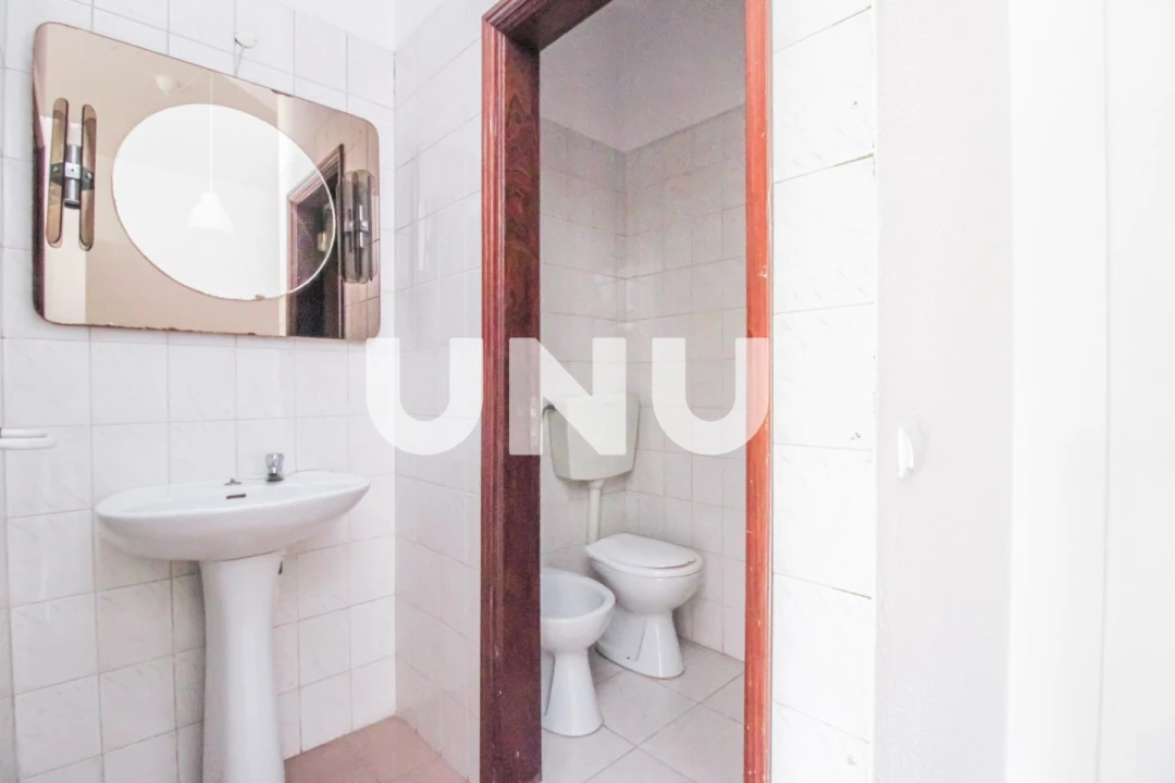 Loja para Arrendamento em Alenquer (Santo Estêvão e Triana) Foto 11