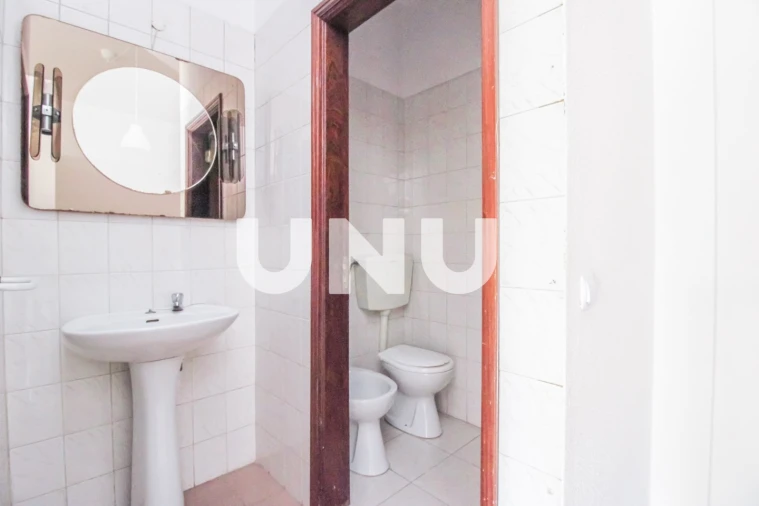 Loja para Arrendamento em Alenquer (Santo Estêvão e Triana) Foto 11