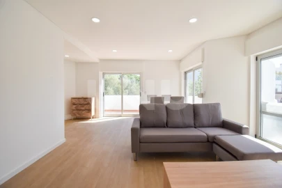 Apartamento T2 para Arrendamento em Cascais e Estoril