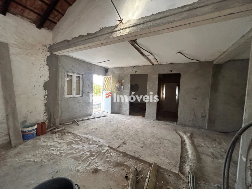 Moradia T3 para Venda em São João Baptista e Santa Maria dos Olivais Foto 3