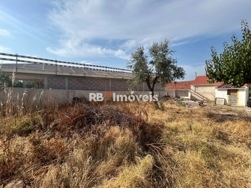 Moradia T3 para Venda em São João Baptista e Santa Maria dos Olivais Foto 12