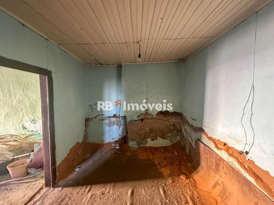 Moradia T7 para Venda em Asseiceira Foto 9