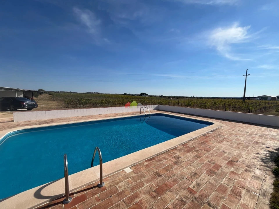 Quinta T2 para Venda em Redondo Foto 17