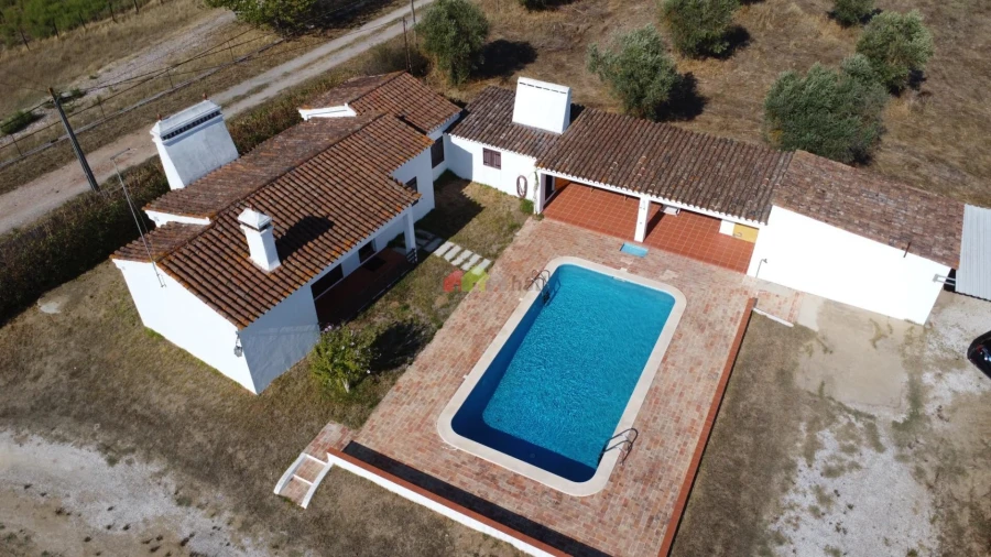 Quinta T2 para Venda em Redondo Foto 3