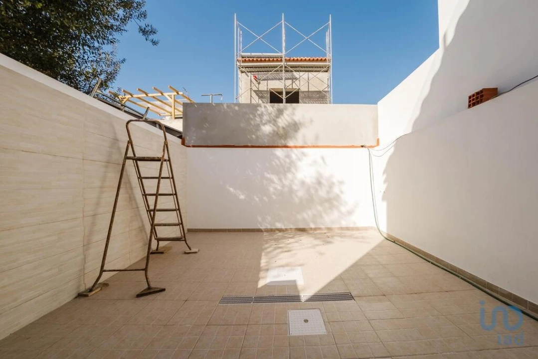 Moradia T2 para Venda em Ferrel Foto 8