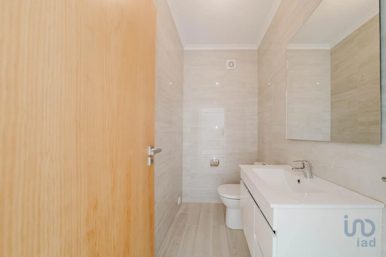 Moradia T2 para Venda em Ferrel Foto 6