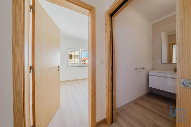 Moradia T2 para Venda em Ferrel Foto 13