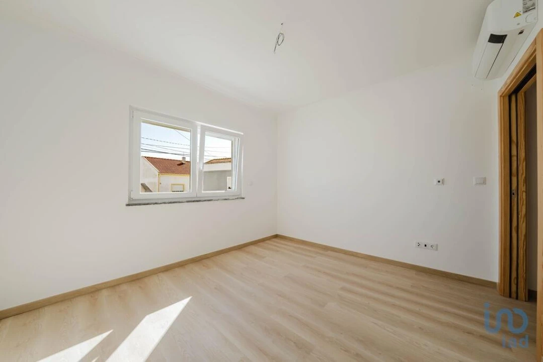 Moradia T2 para Venda em Ferrel Foto 12