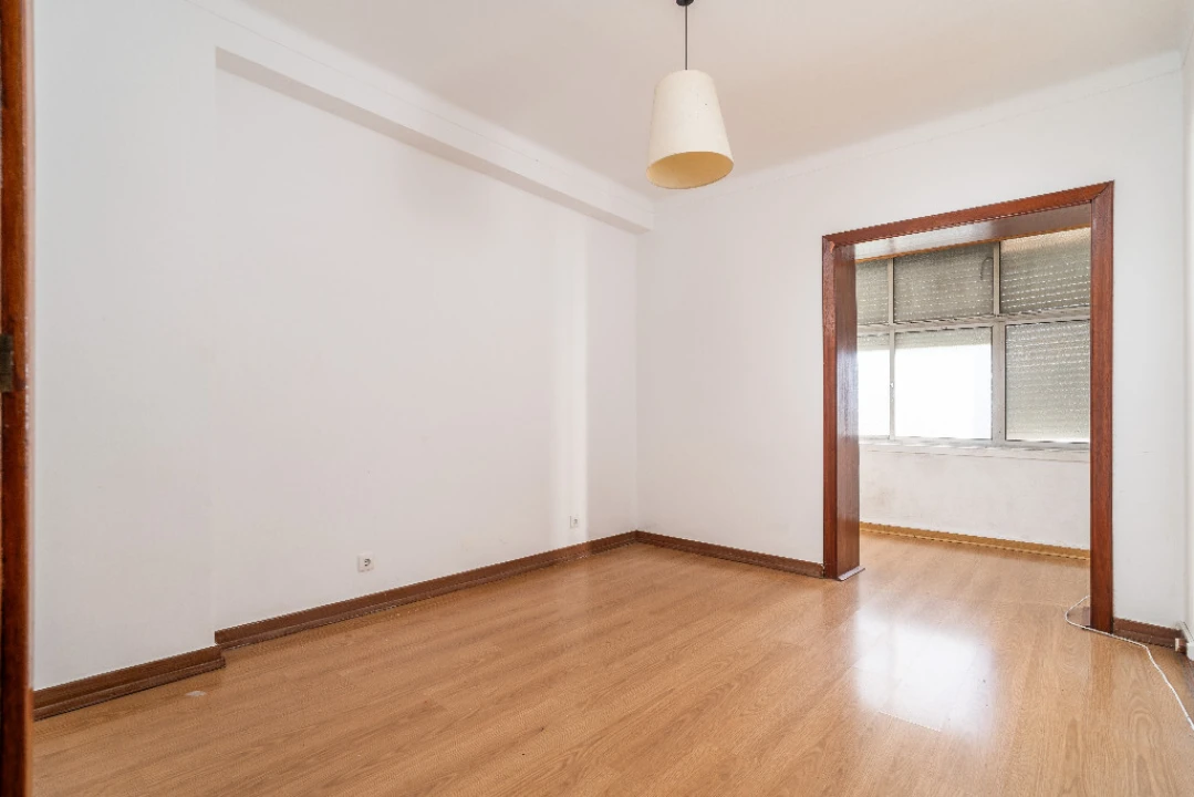 Apartamento T2 para Venda em Santo Antonio dos Olivais Foto 8