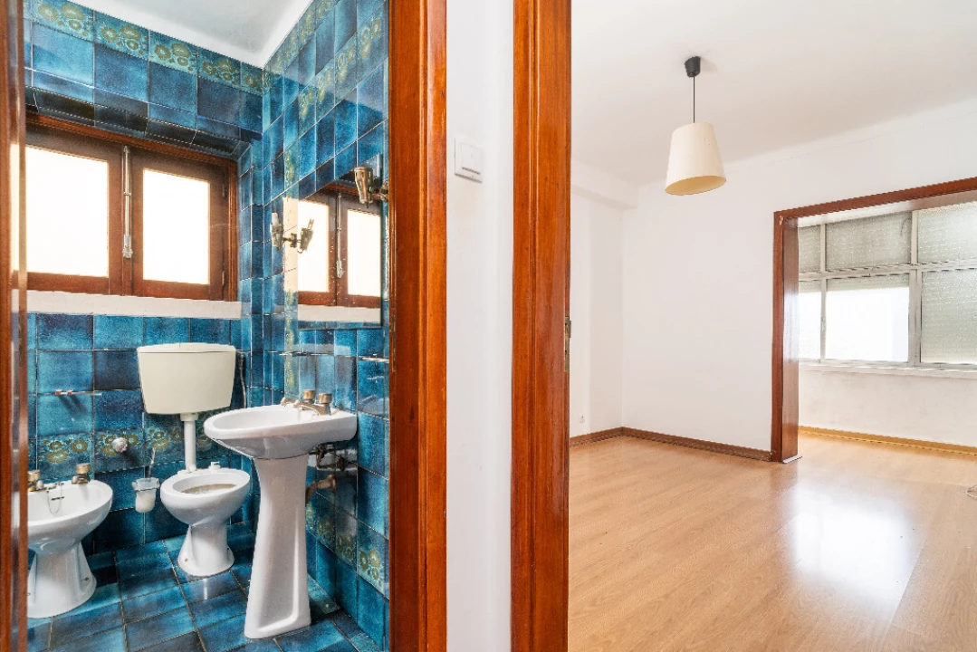 Apartamento T2 para Venda em Santo Antonio dos Olivais Foto 9