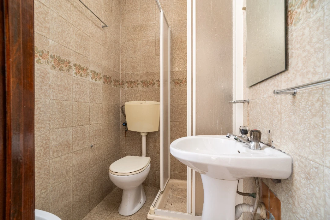 Apartamento T2 para Venda em Santo Antonio dos Olivais Foto 12