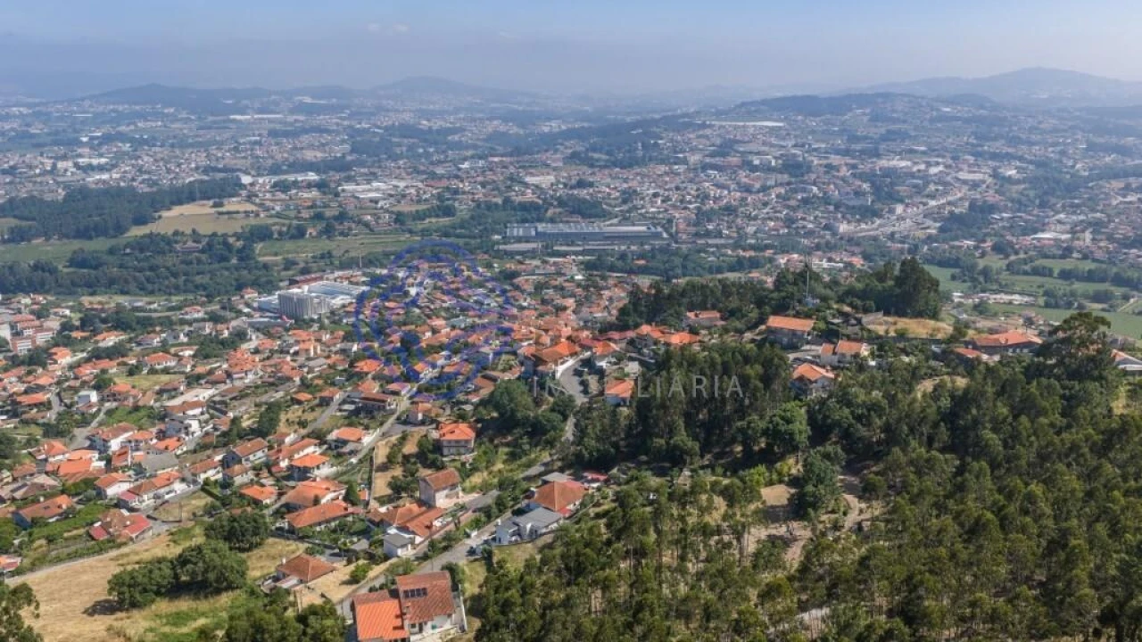Terreno para Venda em Rebordões Foto 3