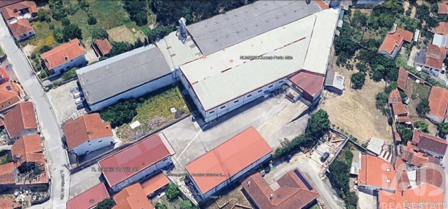 Loja para Arrendamento em Juncal Foto 4