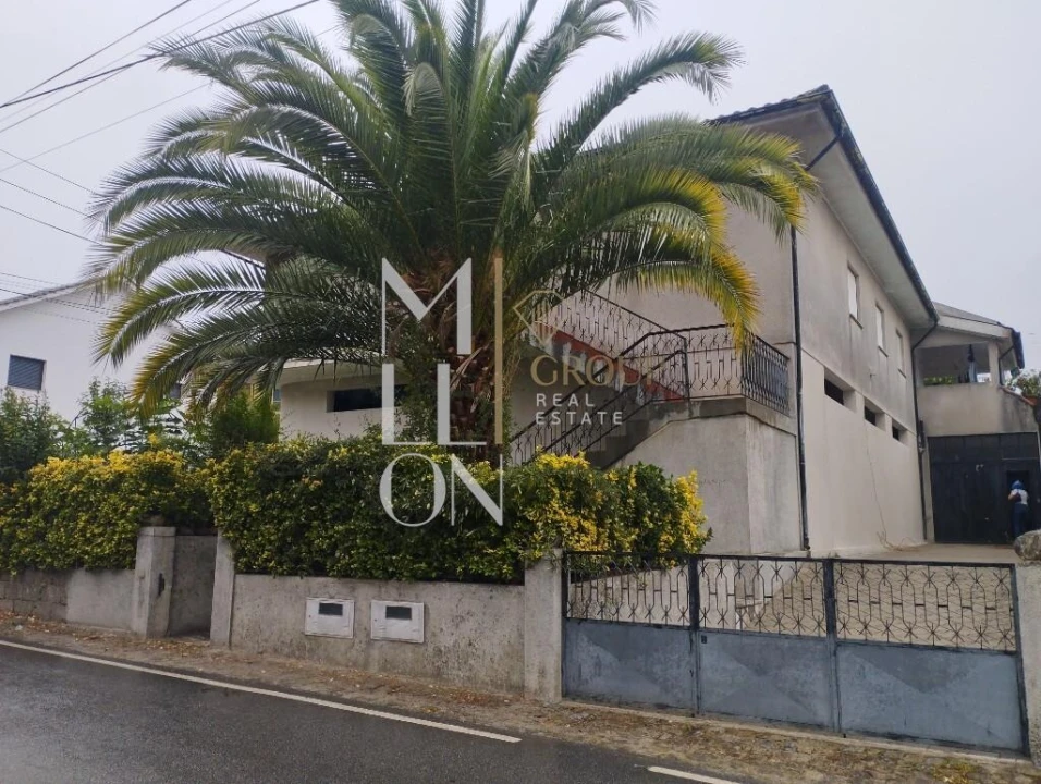 Moradia T2 para Venda em Fregim Foto 1