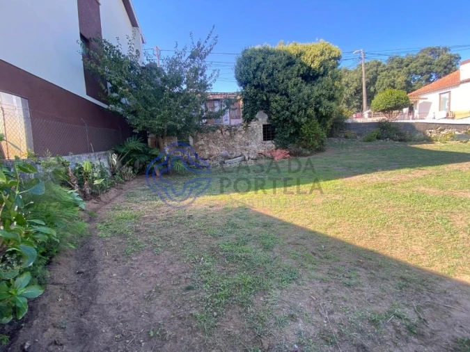 Moradia T1 para Venda em Escapães Foto 2