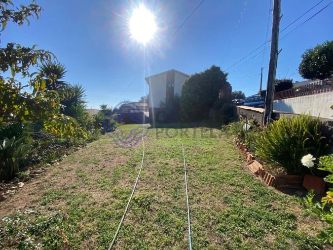 Moradia T1 para Venda em Escapães