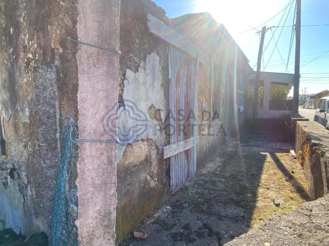 Moradia T1 para Venda em Escapães Foto 13