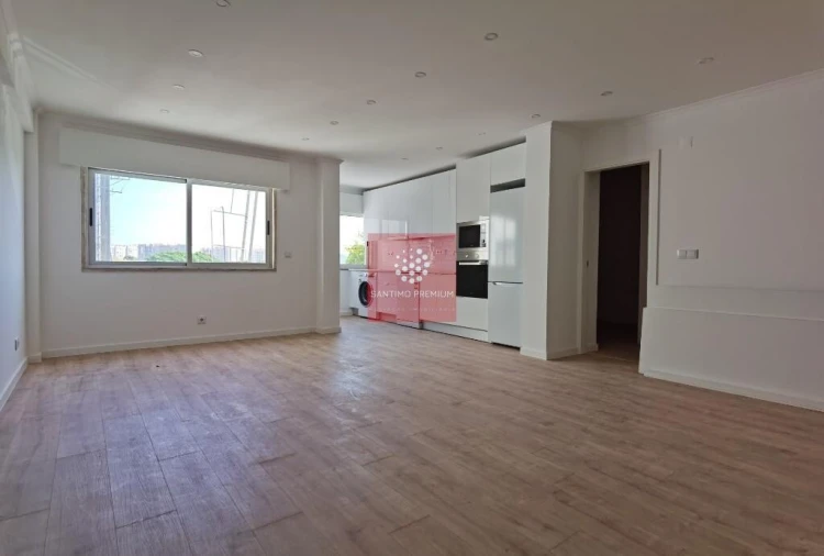 Apartamento T2 para Venda em Alfragide Foto 14