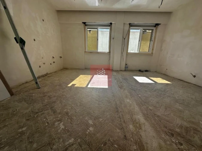 Apartamento T2 para Venda em Alfragide Foto 33