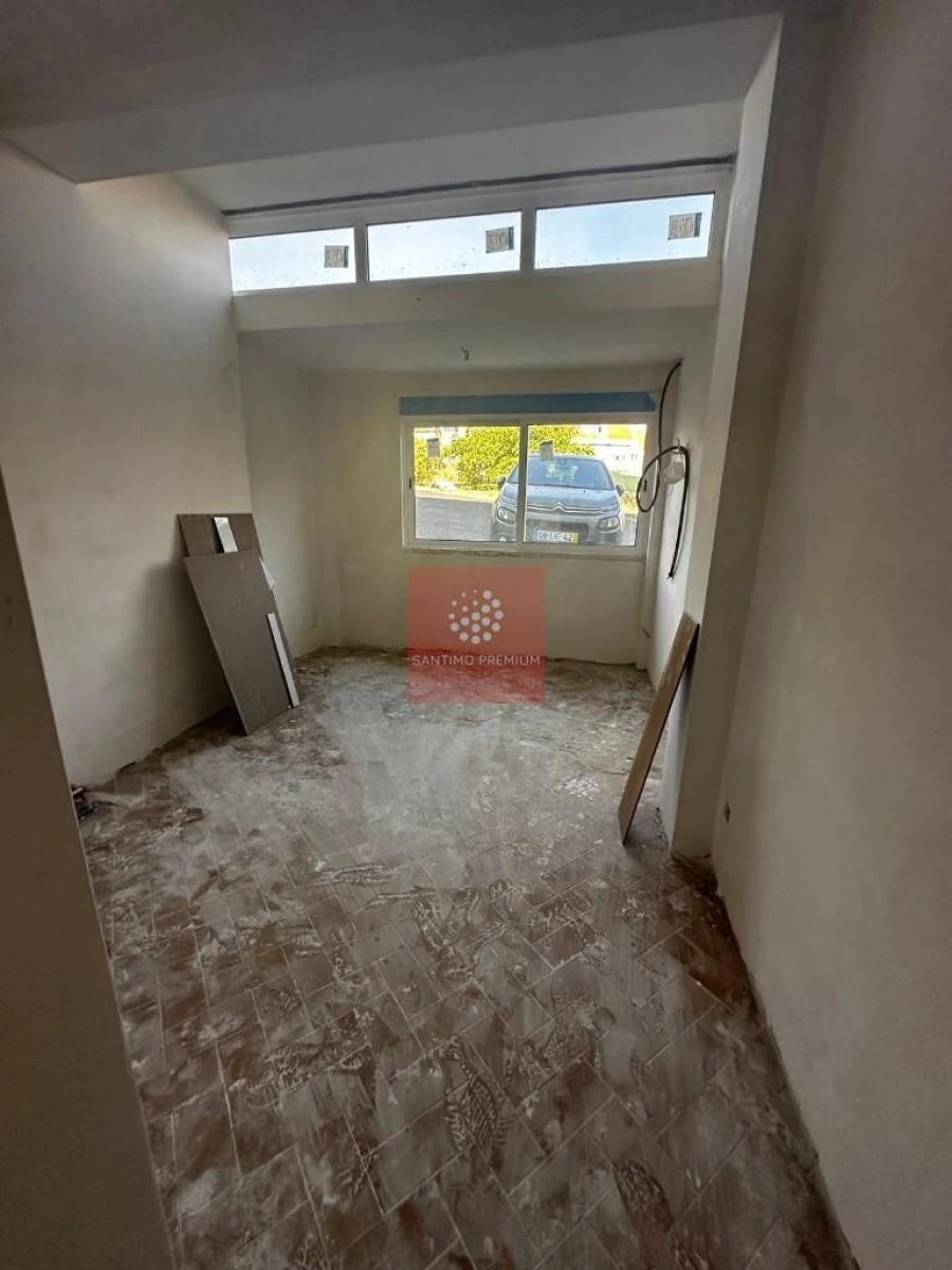 Apartamento T2 para Venda em Alfragide Foto 25