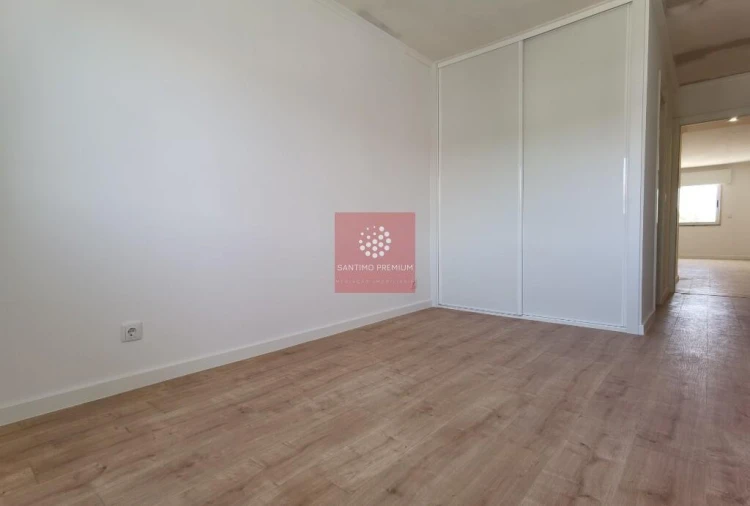 Apartamento T2 para Venda em Alfragide Foto 16