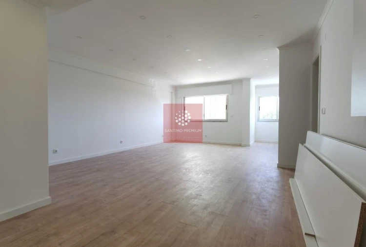 Apartamento T2 para Venda em Alfragide Foto 12