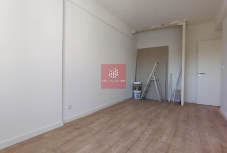Apartamento T2 para Venda em Alfragide Foto 11