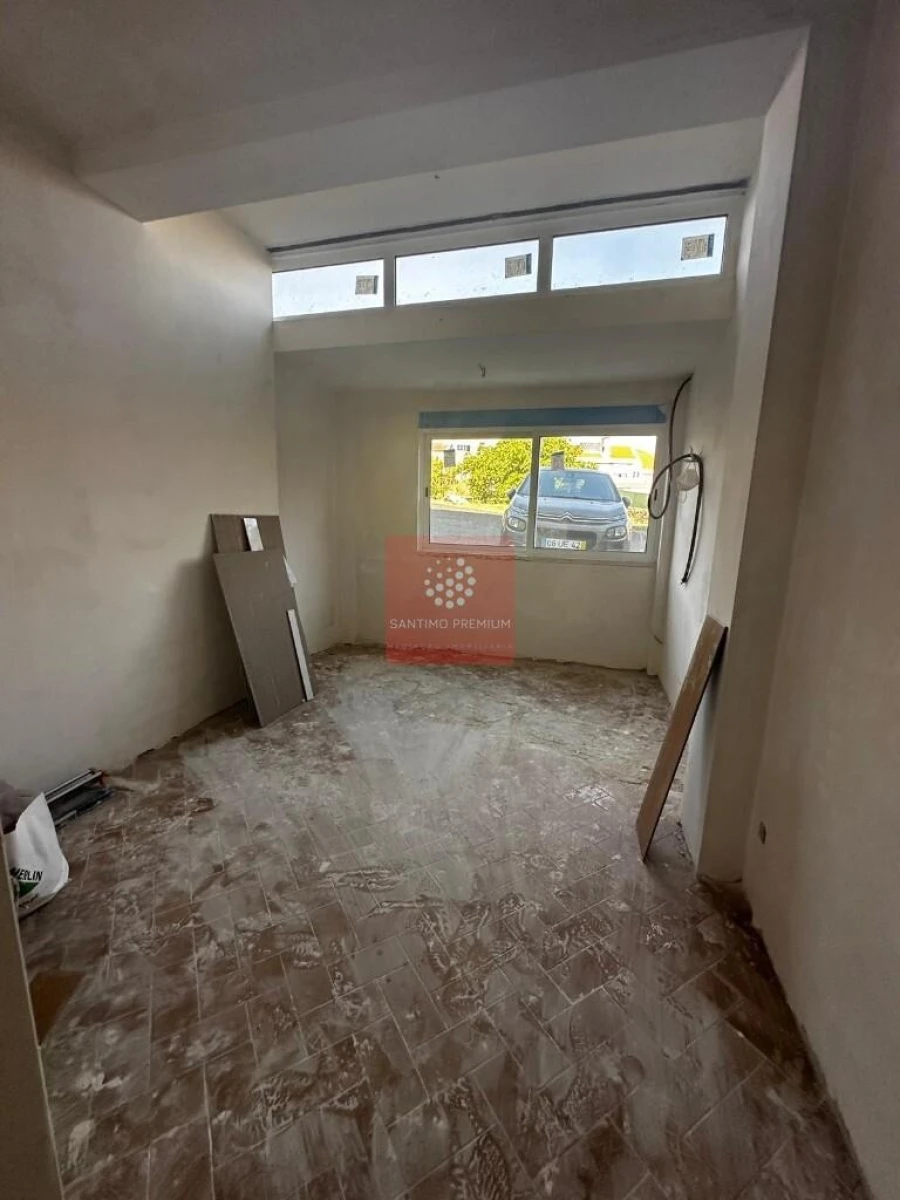 Apartamento T2 para Venda em Alfragide Foto 30