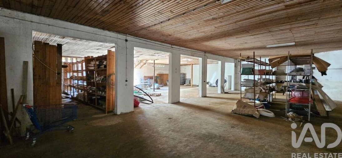 Loja para Arrendamento em Minde Foto 7