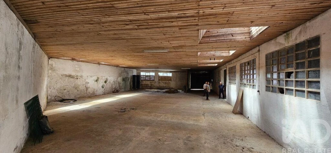 Loja para Arrendamento em Minde Foto 15