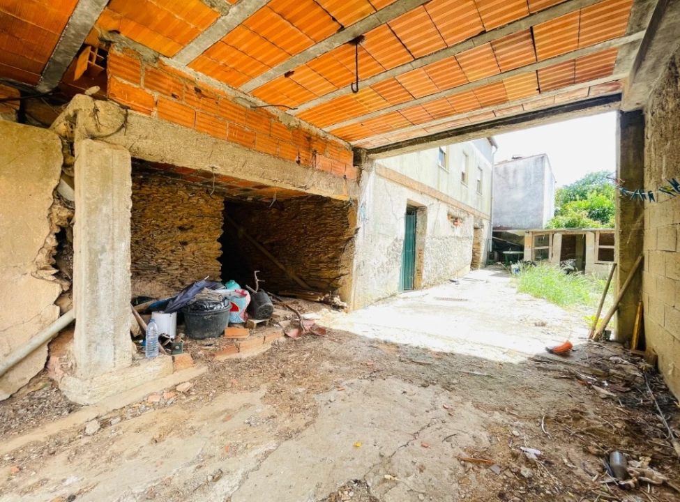 Moradia T5 para Venda em Ceira Foto 2