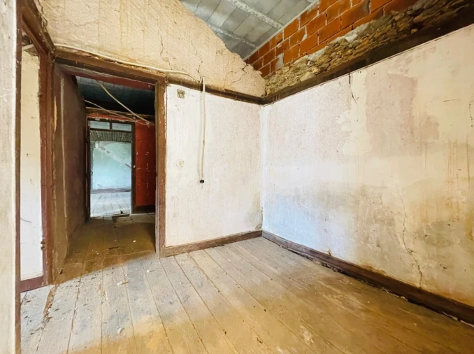 Moradia T5 para Venda em Ceira Foto 9